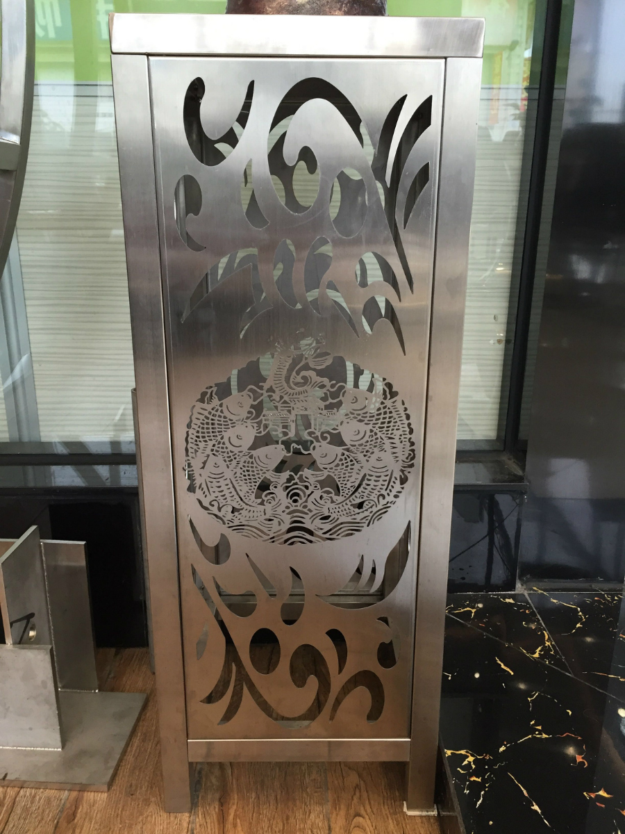 正确选购和使用不锈钢食具